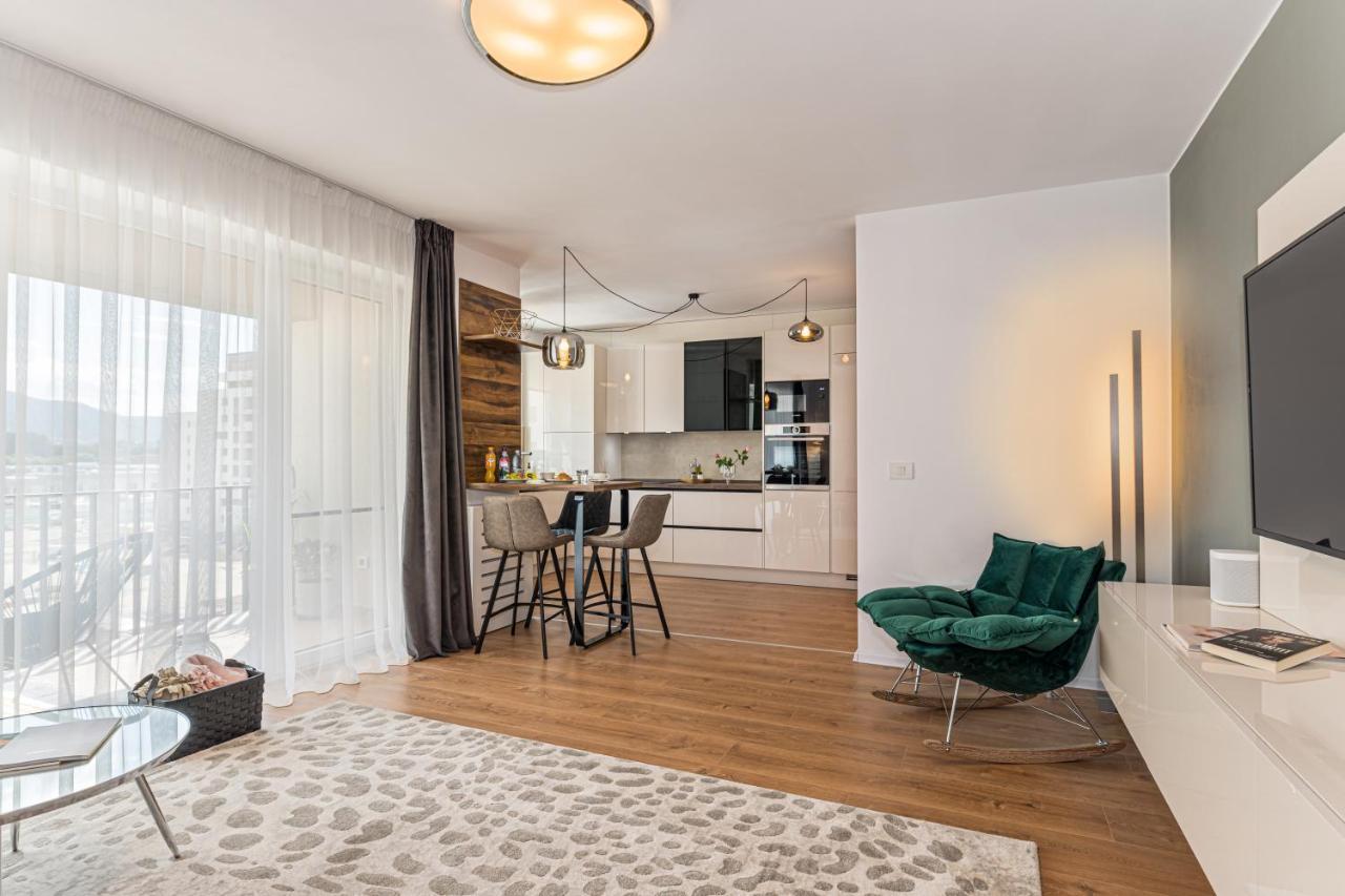 Mk Apartments Braşov Exteriör bild